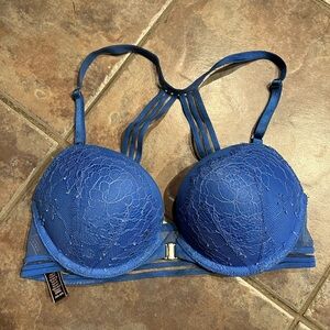 VS bombshell plunge add 2 cups